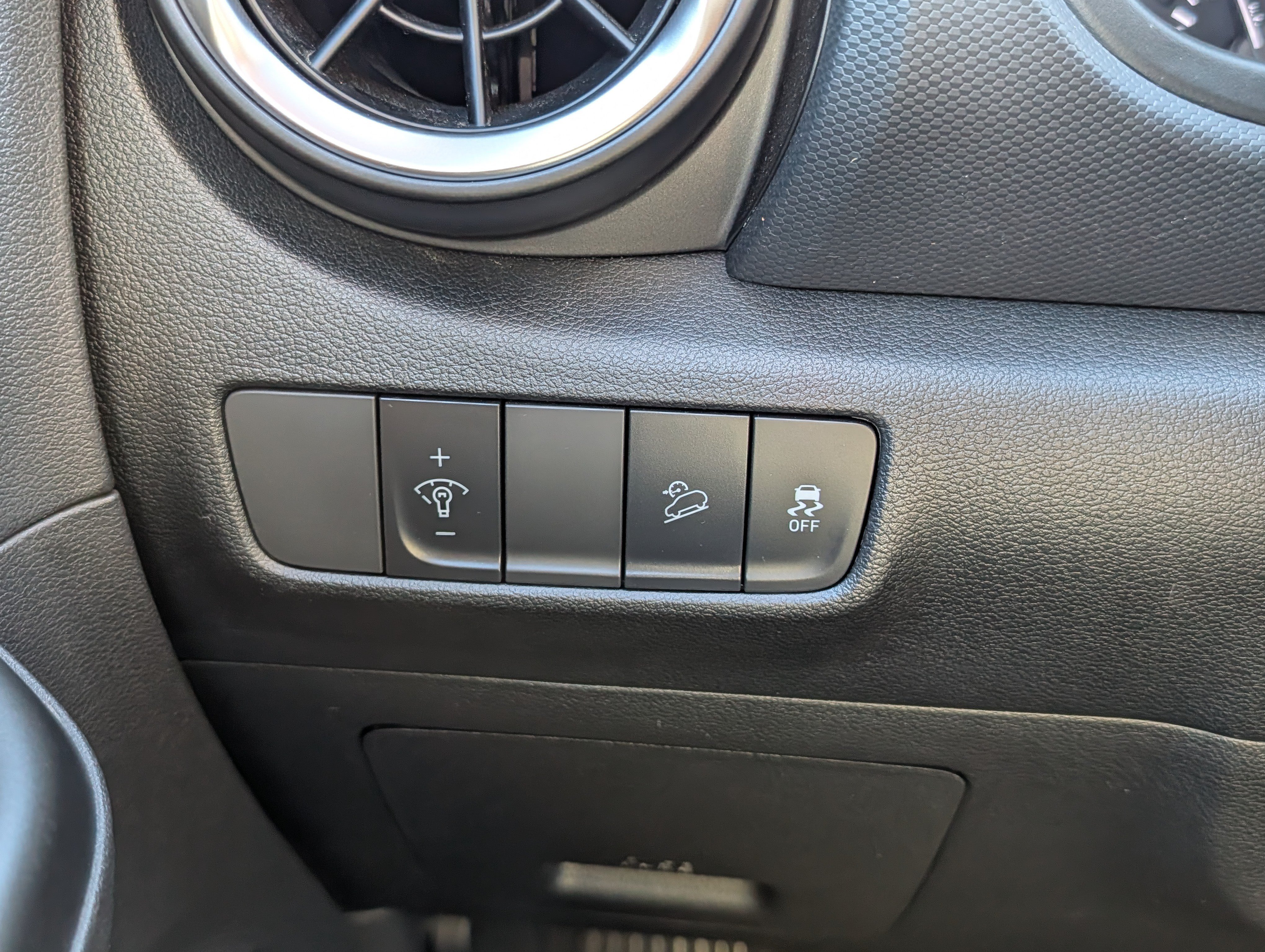 Certified 2023 Hyundai Kona SEL FWD image 26