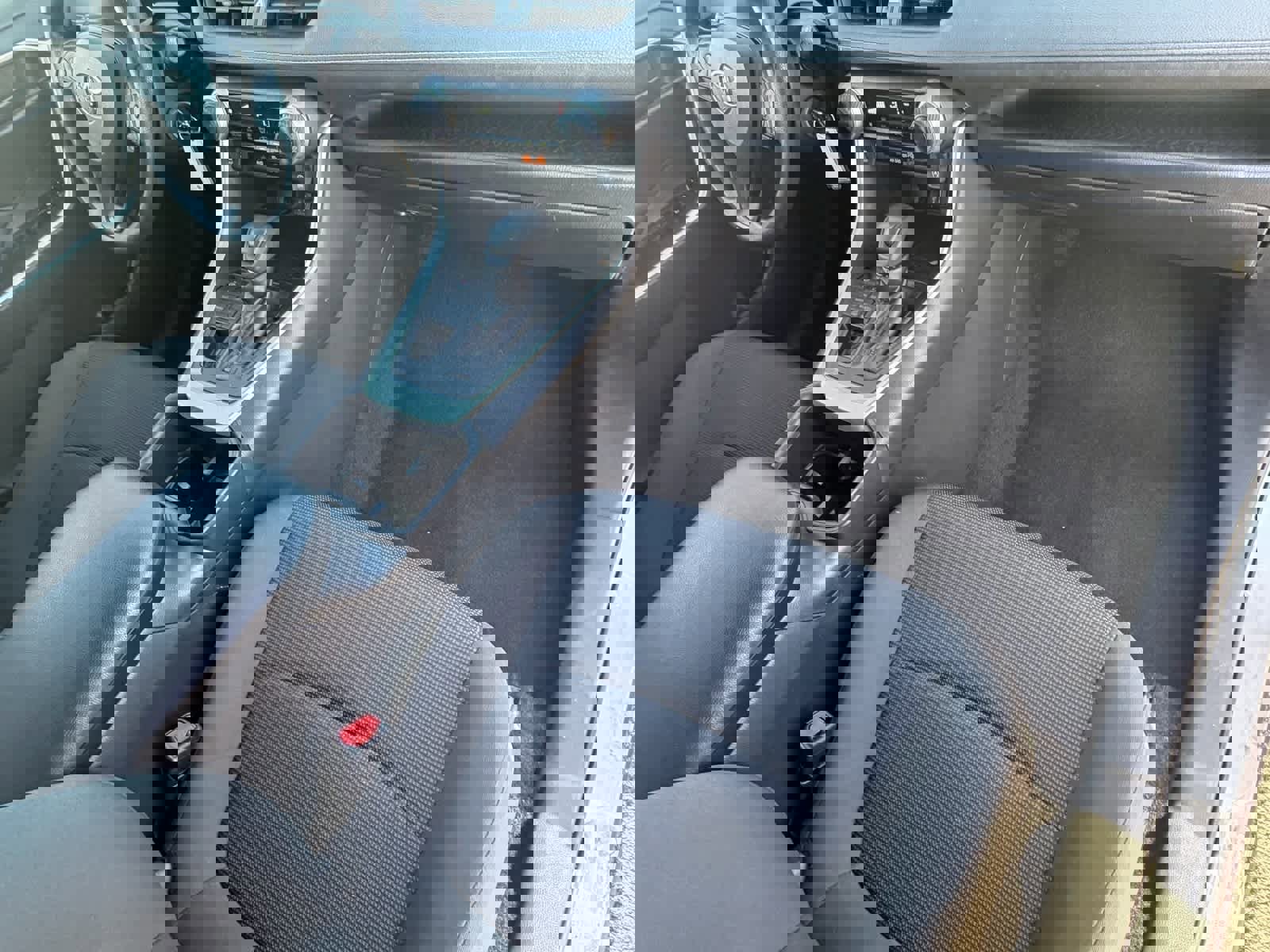 Used 2024 Toyota RAV4 LE image 11