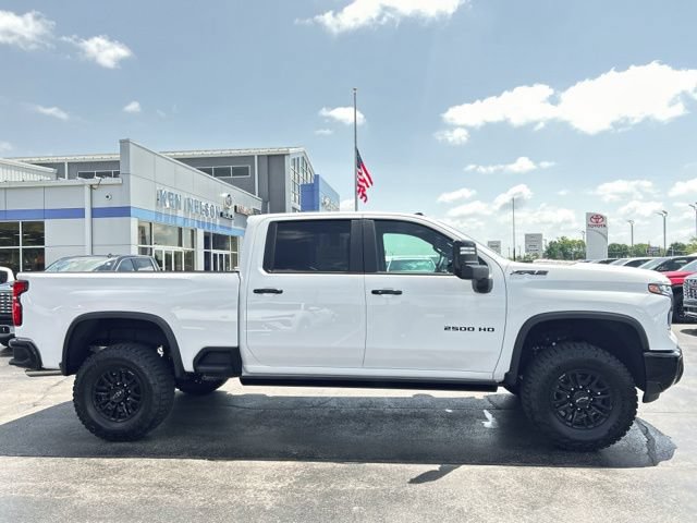 New 2026 Chevrolet Silverado 2500 ZR2 w/ LPO, Dark Essentials Package AWD/4WD image 12