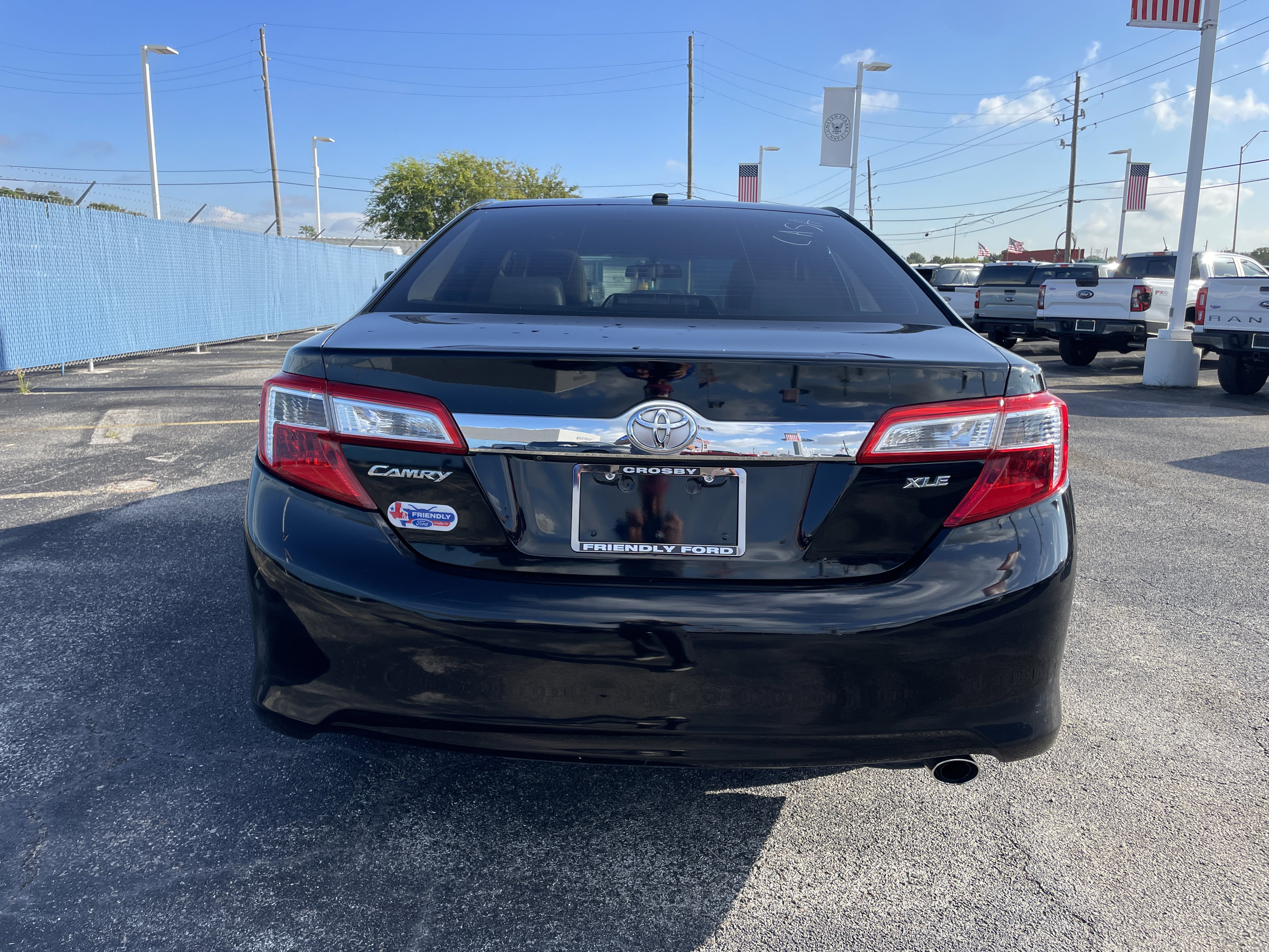 Used 2014 Toyota Camry XLE image 4