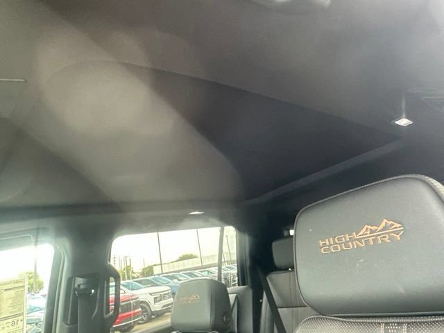 New 2026 Chevrolet Suburban High Country AWD/4WD image 15