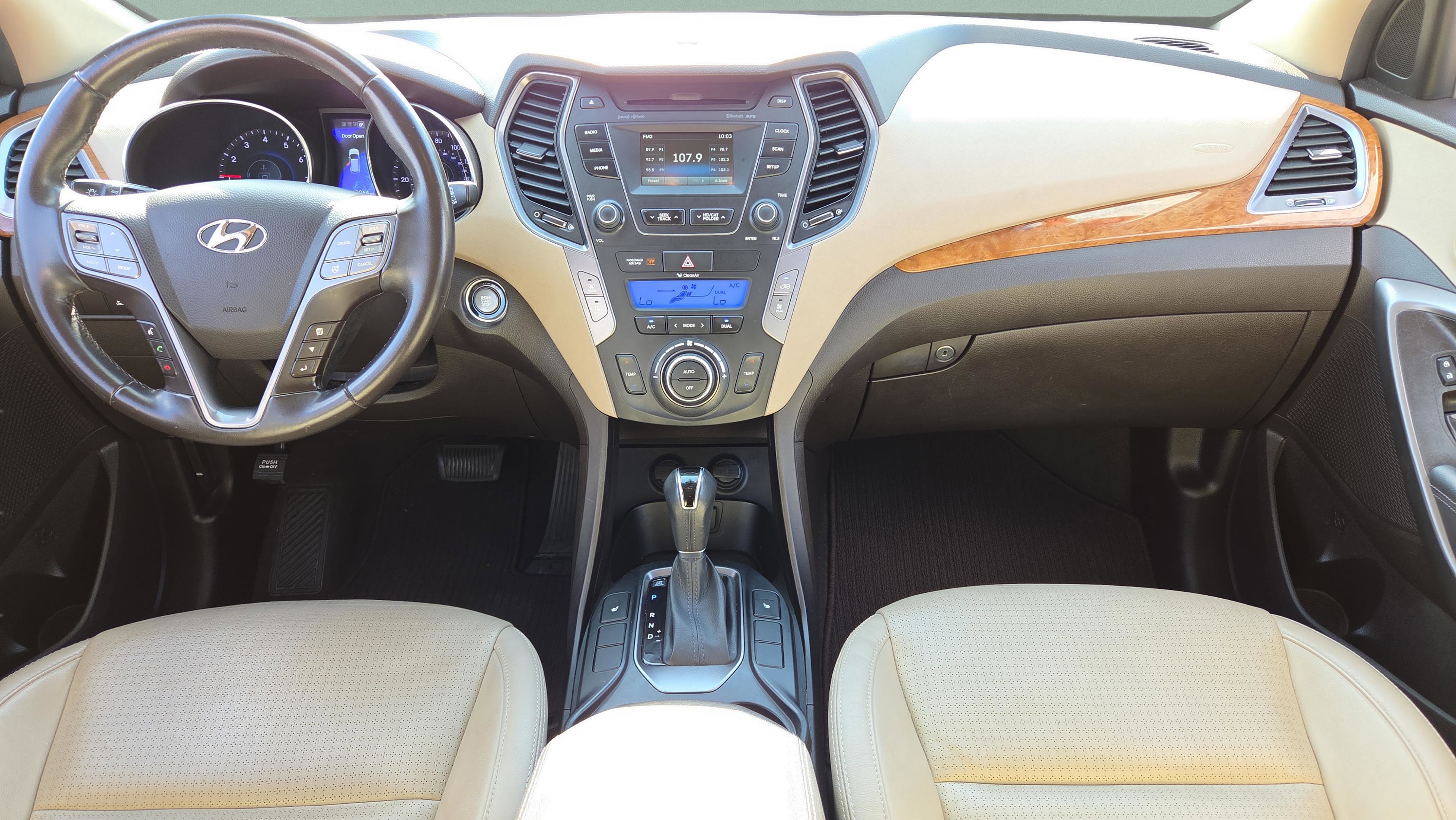 Used 2014 Hyundai Santa Fe GLS image 22