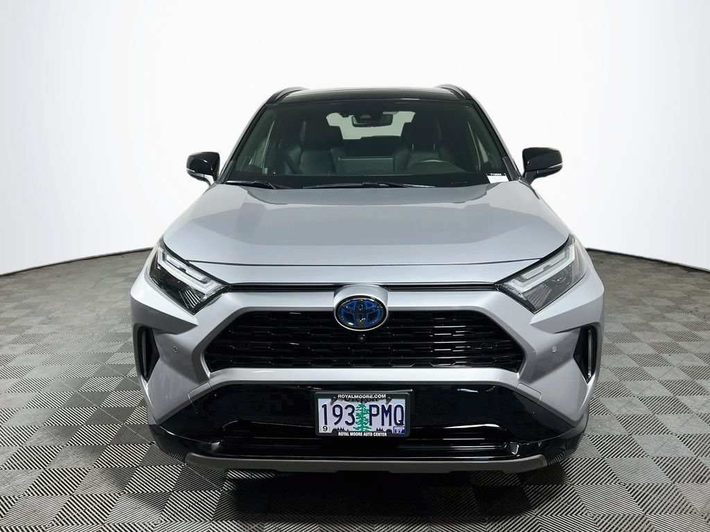 Used 2023 Toyota RAV4 XSE AWD/4WD image 2