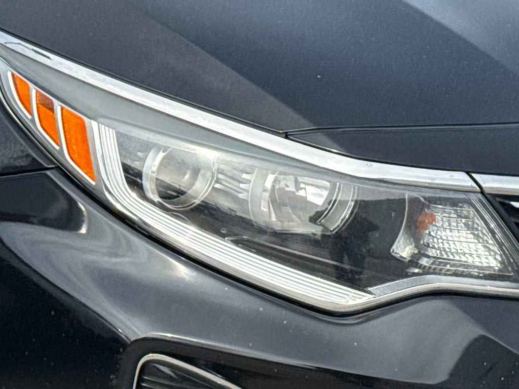 Used 2018 Kia Optima S w/ 18" Alloy Wheels Package image 4
