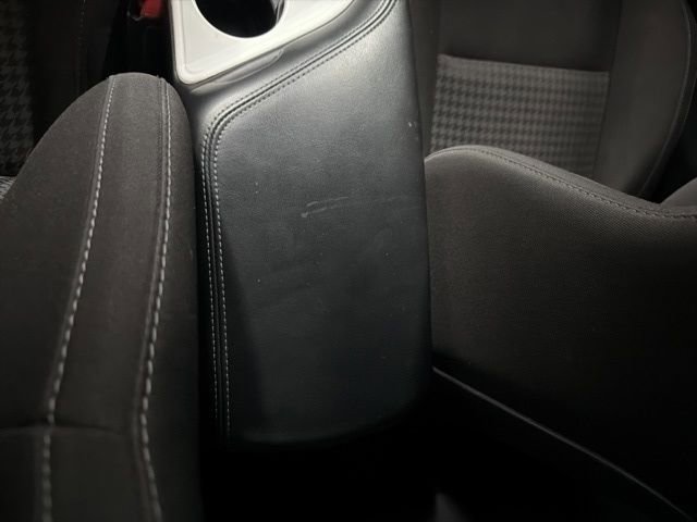 Used 2022 Dodge Challenger GT RWD image 15
