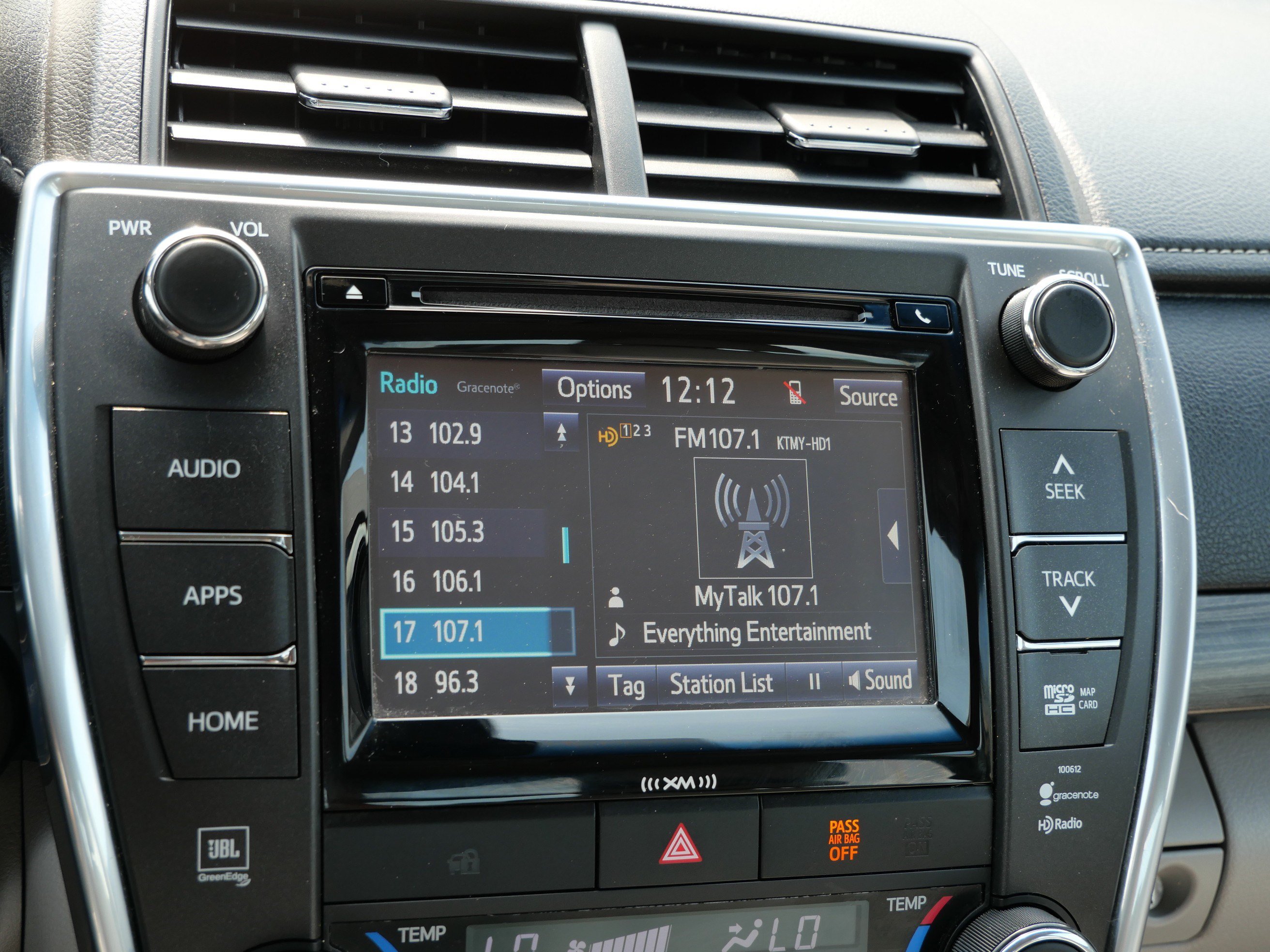 Used 2016 Toyota Camry XLE w/ Moonroof Package FWD image 22