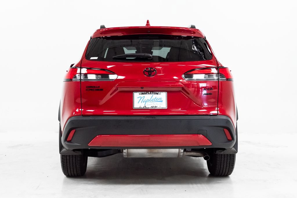 Used 2024 Toyota Corolla Cross XLE w/ Convenience Package AWD/4WD image 29