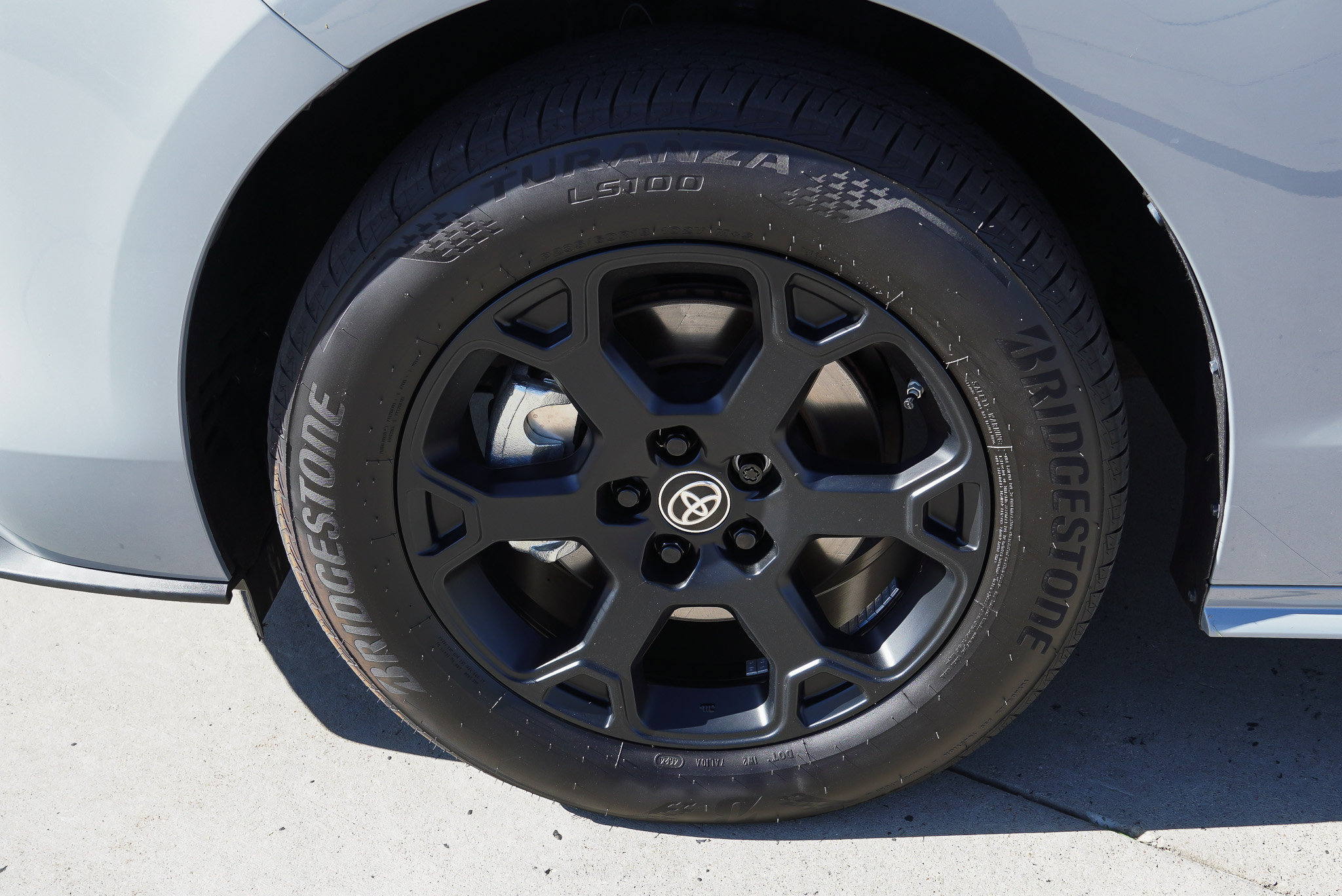 Certified 2025 Toyota Sienna XLE Woodland Edition AWD/4WD image 12