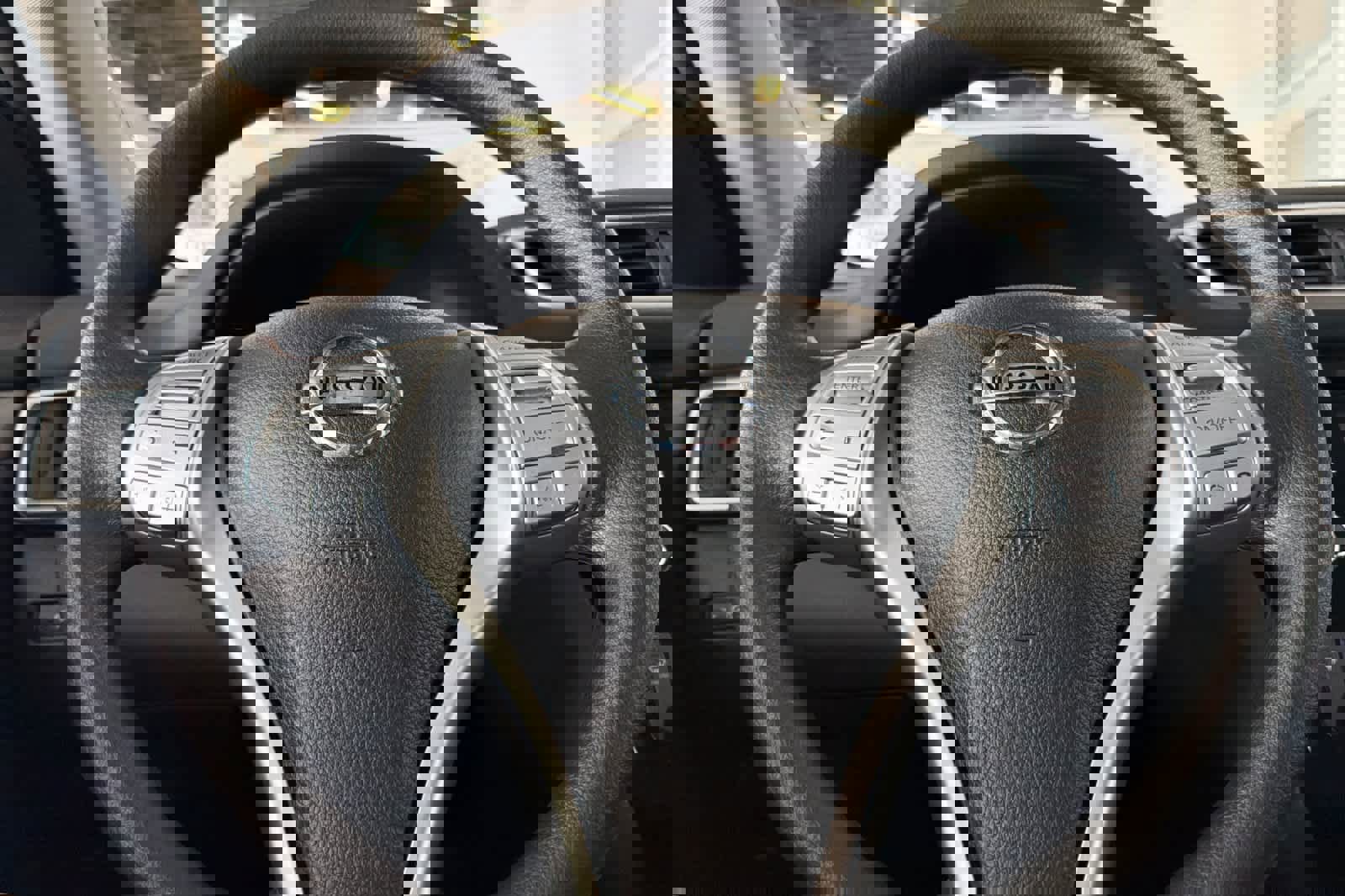 Used 2016 Nissan Rogue SV w/ SV Moonroof Package image 25