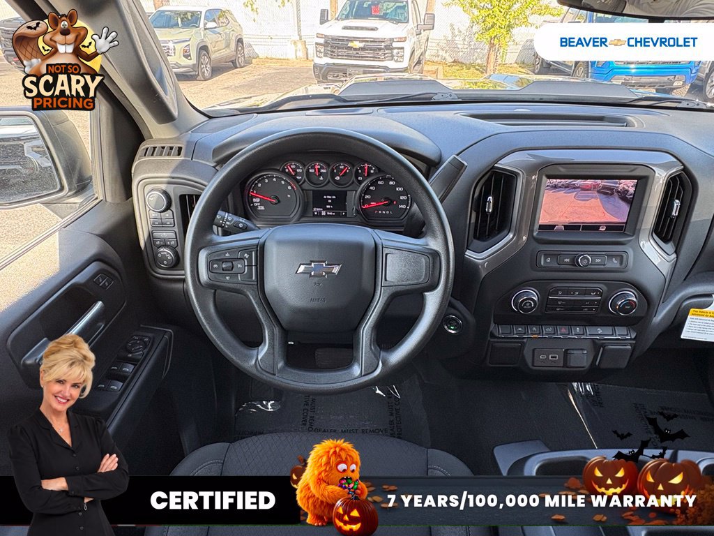 Used 2025 Chevrolet Silverado 1500 Custom Trail Boss w/ Dark Appearance Package AWD/4WD image 16