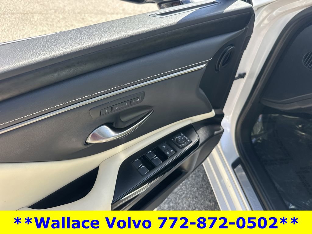 Used 2022 Lexus ES 350 w/ Premium Package FWD image 18