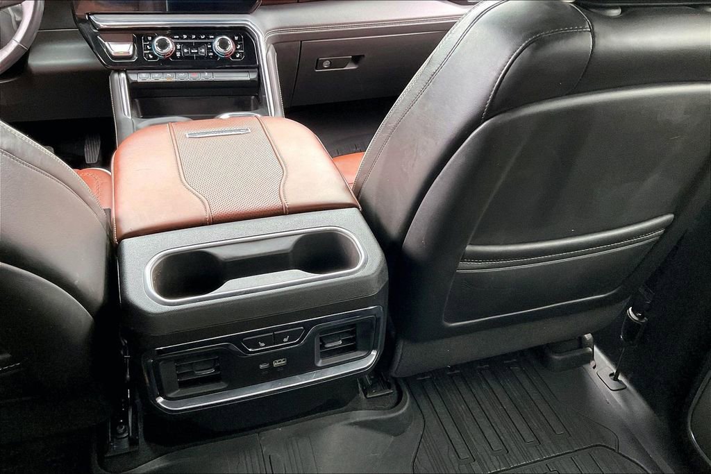 Used 2024 GMC Sierra 3500 Denali Ultimate image 11