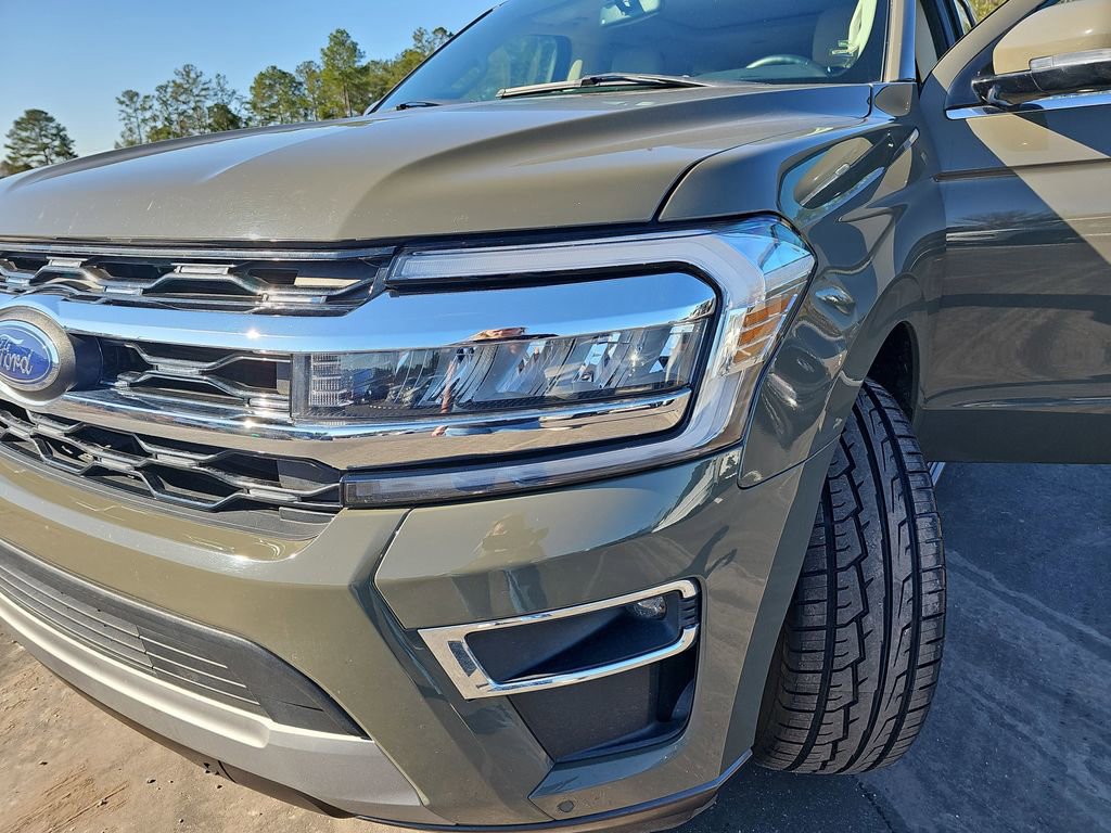 Used 2024 Ford Expedition Limited image 36