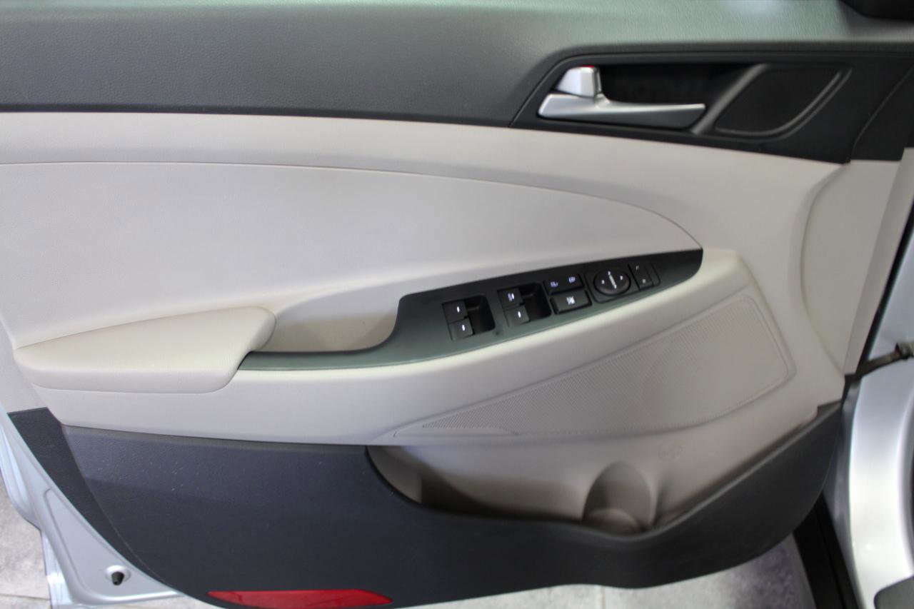 Used 2016 Hyundai Tucson SE w/ Option Group 12 image 17