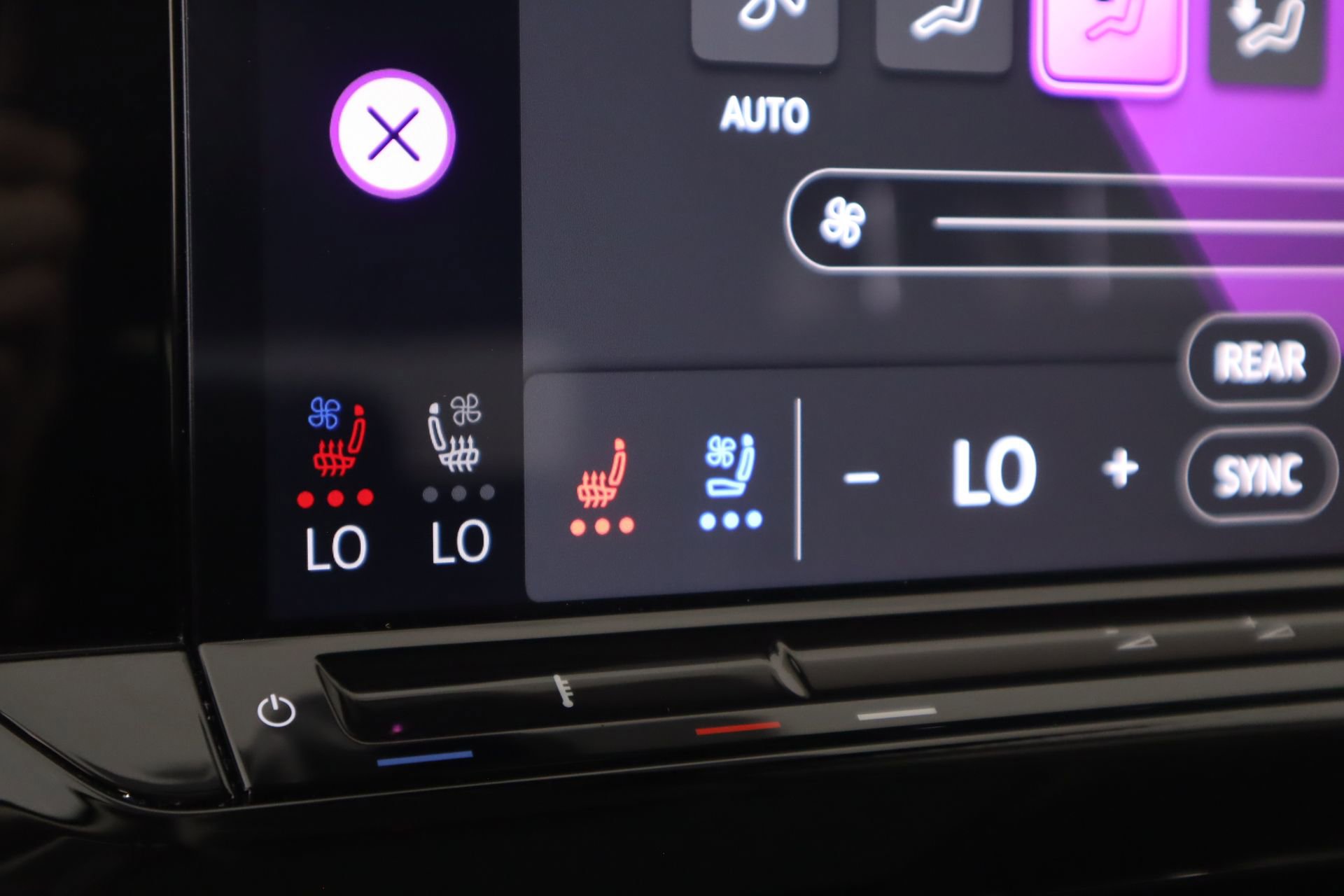 Used 2024 Volkswagen Atlas SEL Premium R-Line image 7
