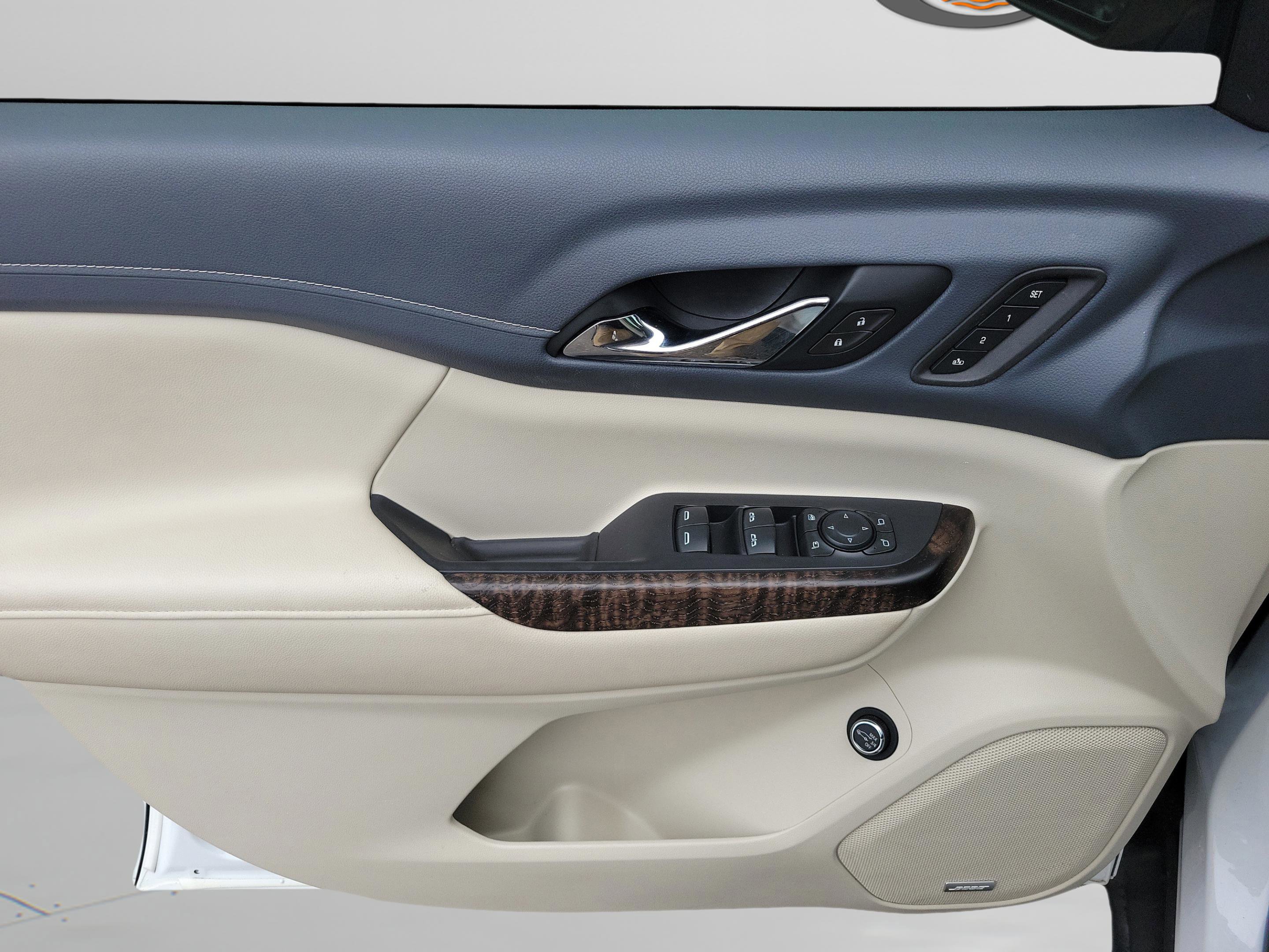 Used 2021 GMC Acadia Denali w/ Denali Technology Package image 32