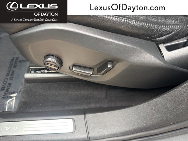 Used 2020 Volvo XC90 T6 Momentum w/ Protection Package Premier image 15