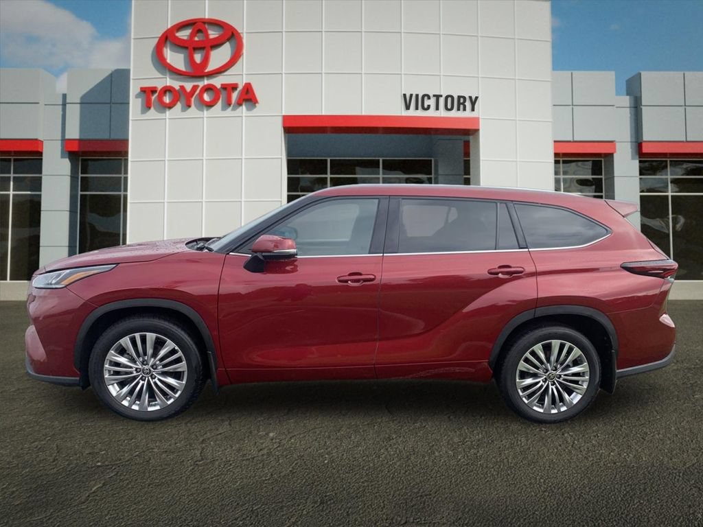 Used 2025 Toyota Highlander Platinum AWD/4WD image 6