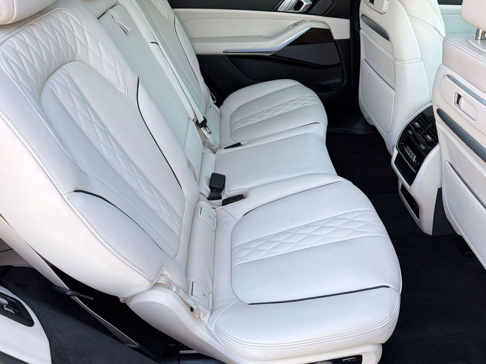 Used 2025 BMW X7 xDrive40i w/ Executive Package AWD/4WD image 28