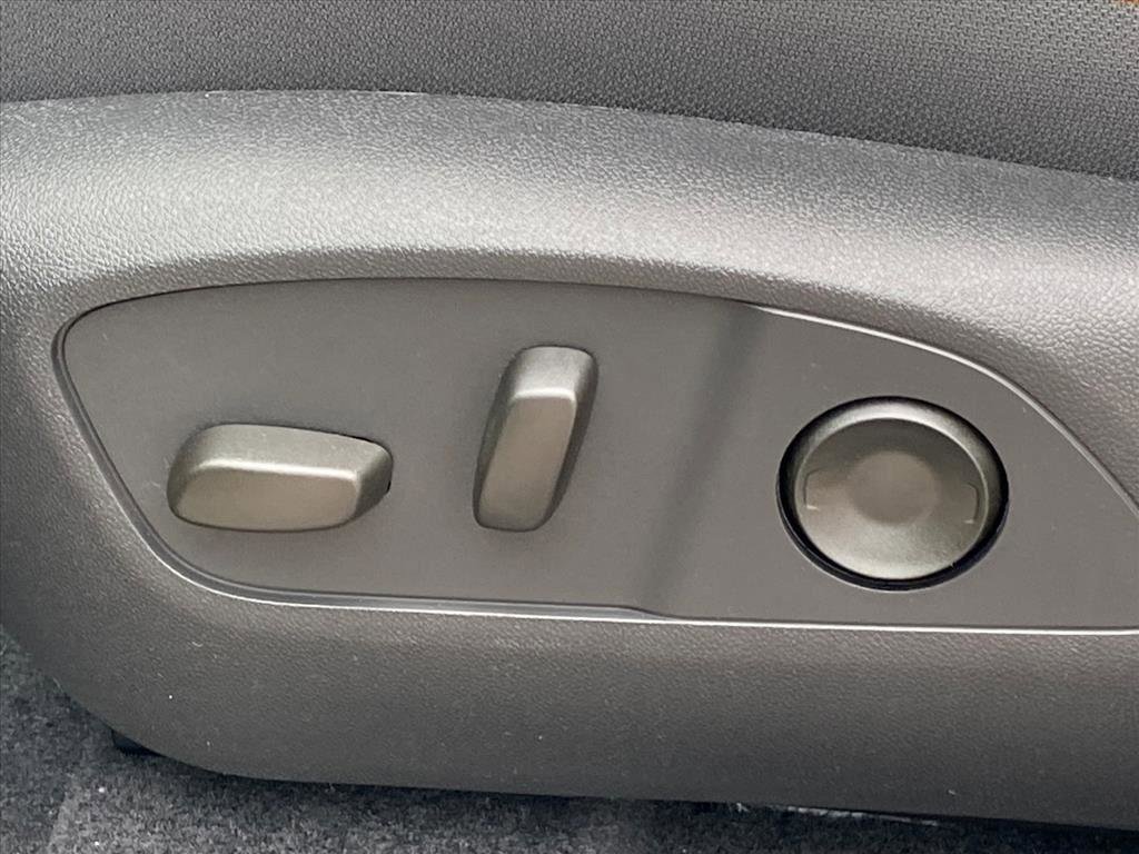 New 2026 Chevrolet Traverse LT w/ Sun and Wheel Package image 13