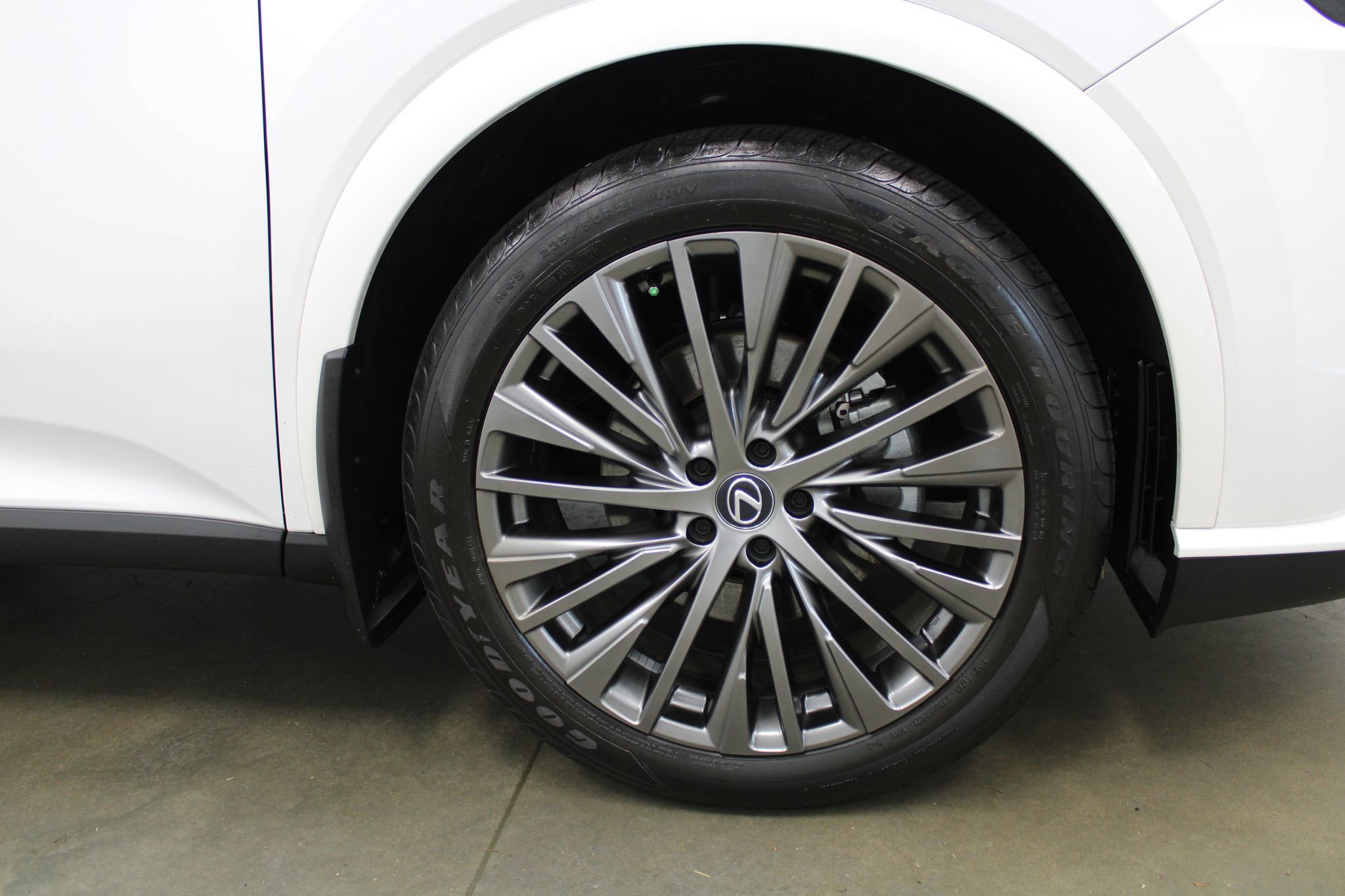 Used 2024 Lexus RX 350 w/ Convenience Package AWD/4WD image 6