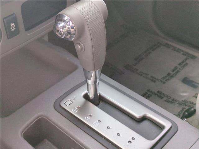 Used 2016 Nissan Frontier SV image 12