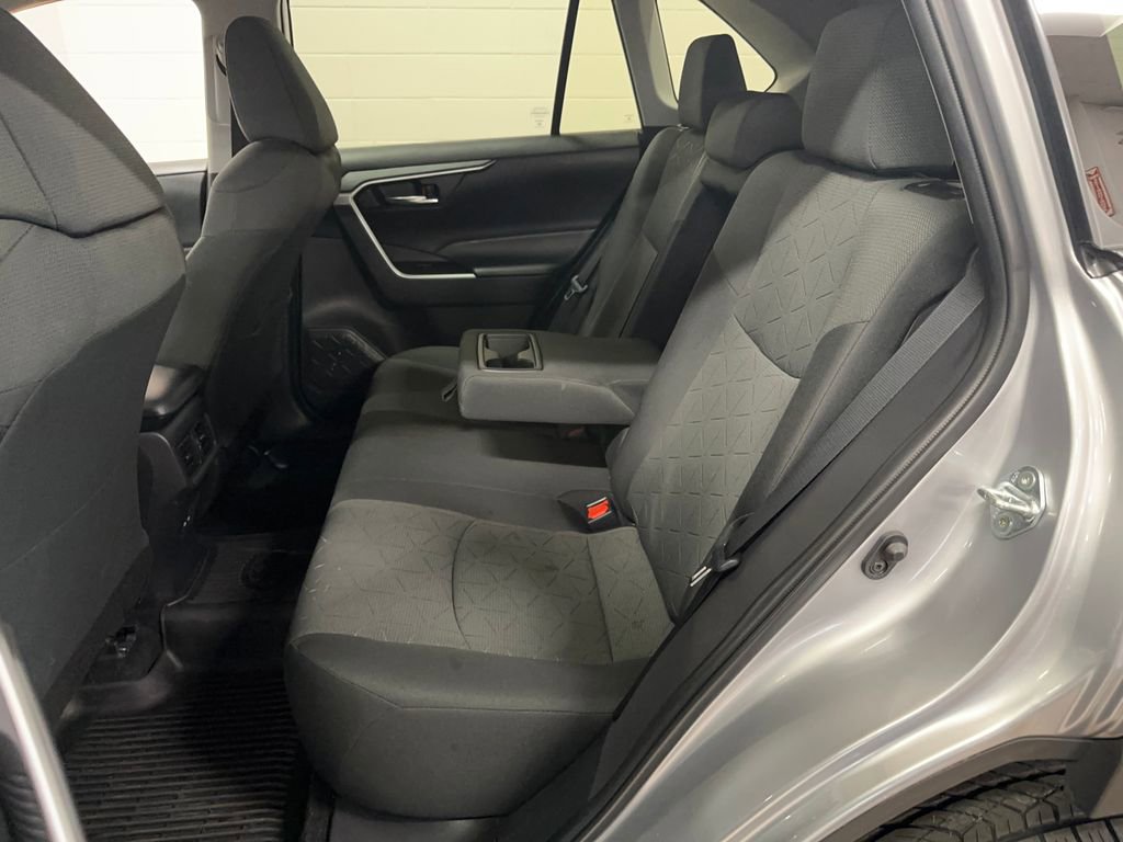 Used 2022 Toyota RAV4 XLE image 35