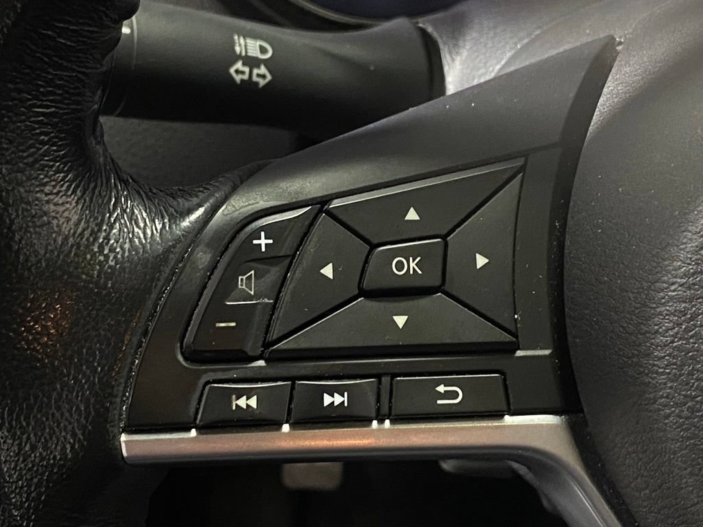 Used 2018 Nissan Rogue SV w/ Premium Package AWD/4WD image 33