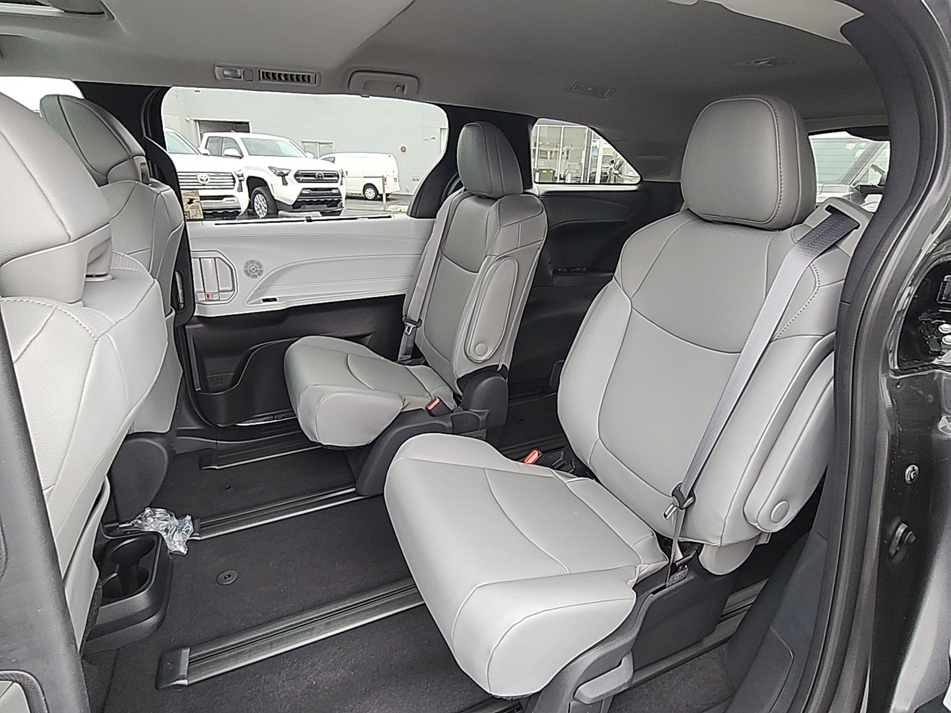 New 2025 Toyota Sienna XLE image 25