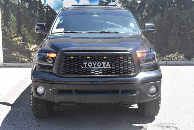 Used 2013 Toyota Tundra 4x4 CrewMax w/ Tow Pkg image 5