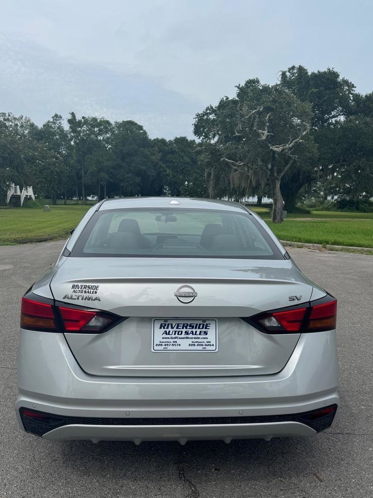 Used 2023 Nissan Altima 2.5 SV FWD image 4