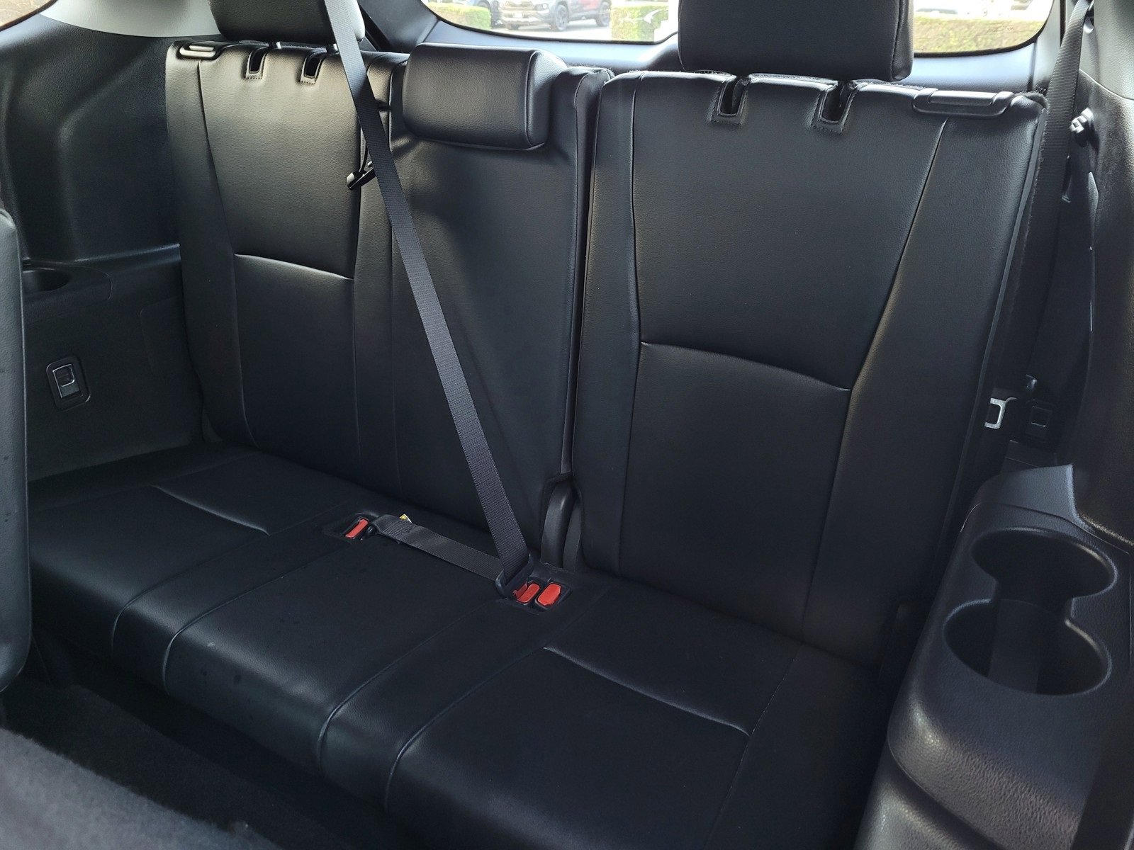 Certified 2024 Toyota Highlander XLE image 12