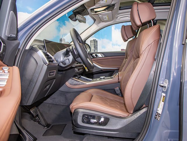 Used 2025 BMW X7 xDrive40i w/ Premium Package image 20