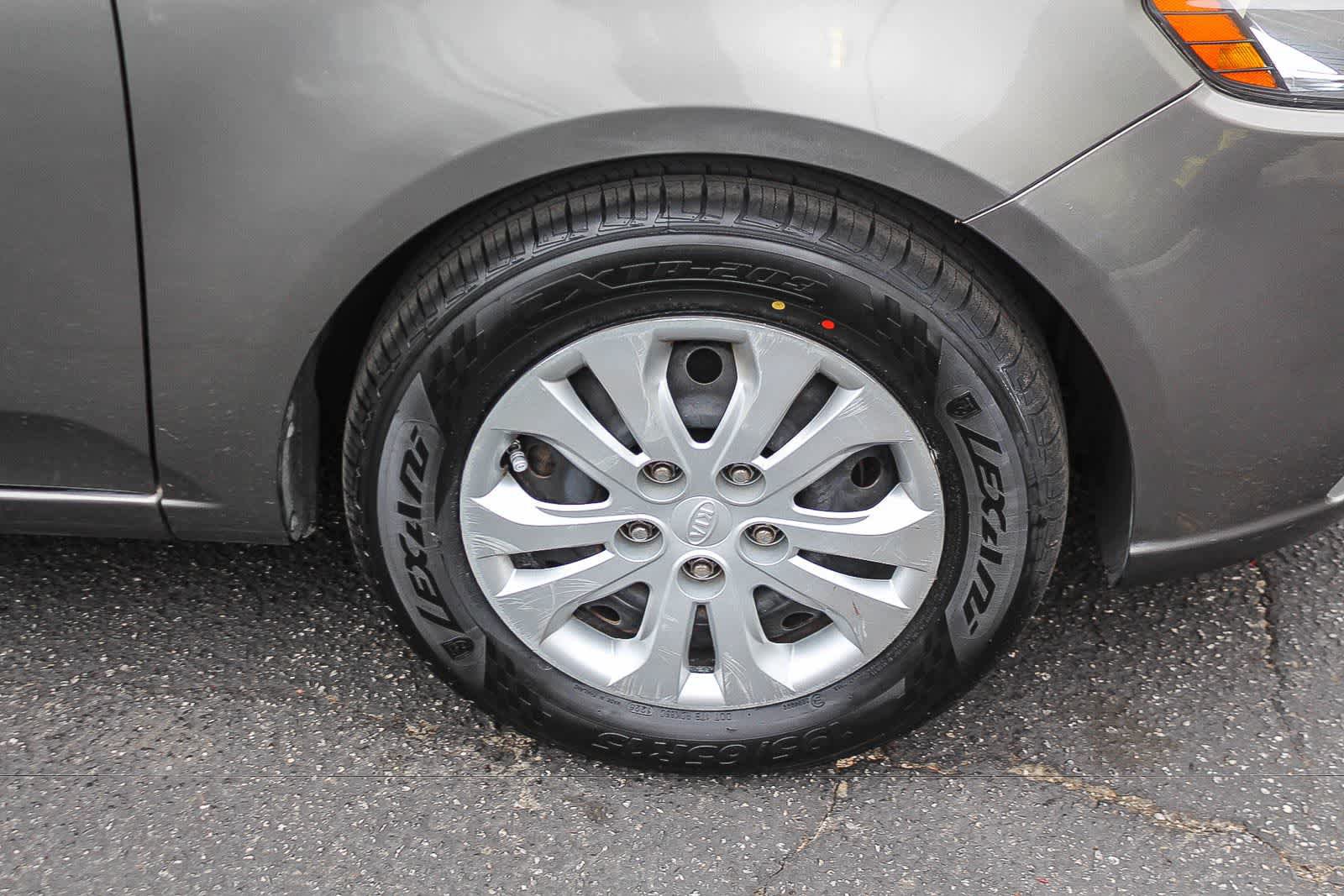 Used 2012 Kia Forte EX FWD image 13
