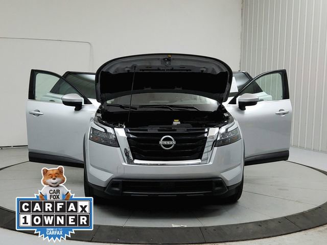 Used 2025 Nissan Pathfinder SV image 10