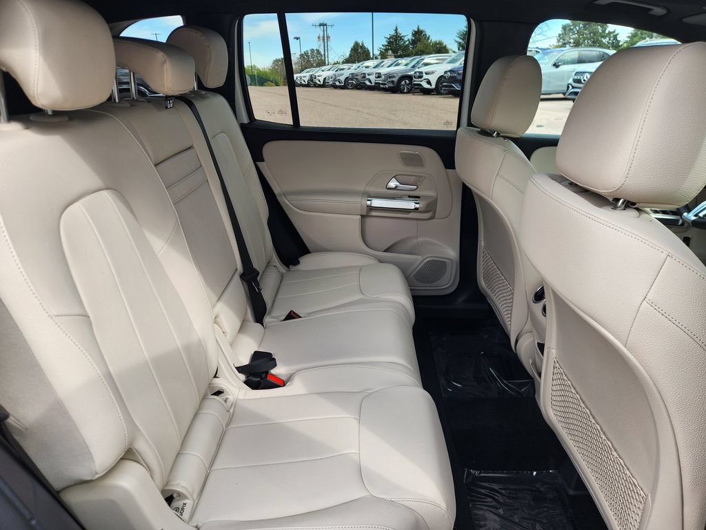 New 2026 Mercedes-Benz GLB 250 4MATIC image 12