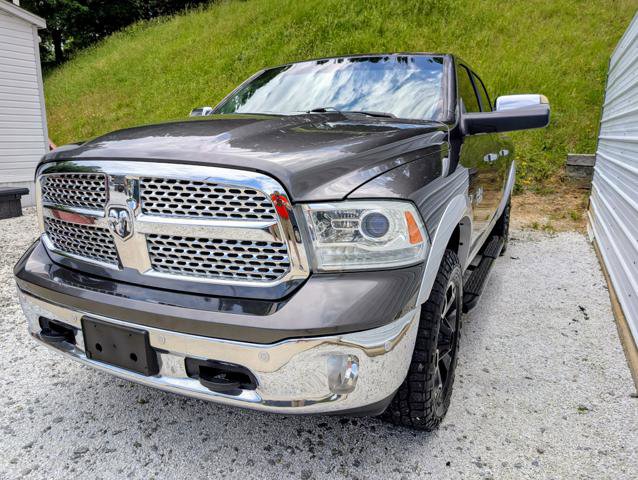 Used 2018 RAM 1500 Laramie w/ Convenience Group AWD/4WD image 4