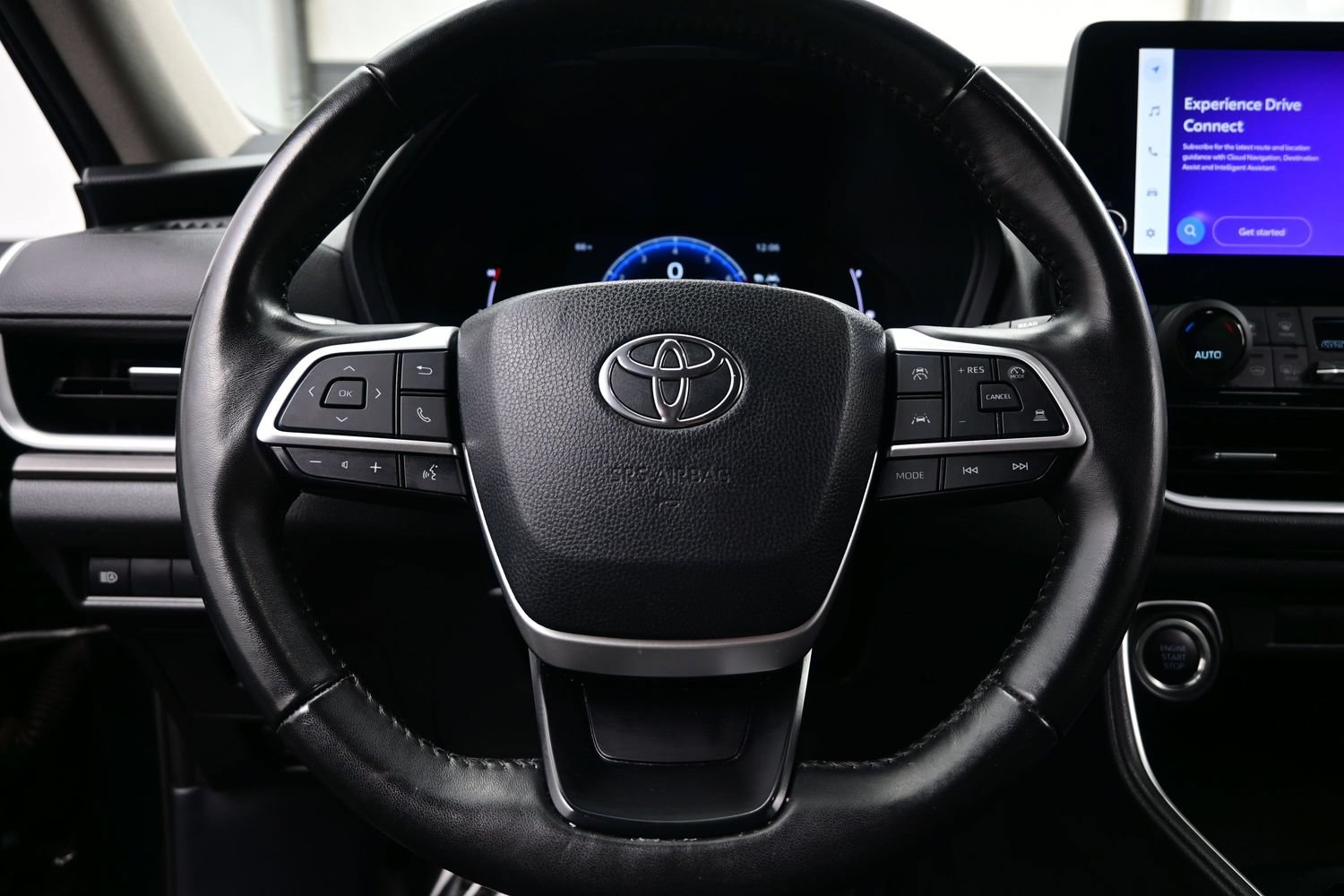 Used 2025 Toyota Grand Highlander AWD image 24
