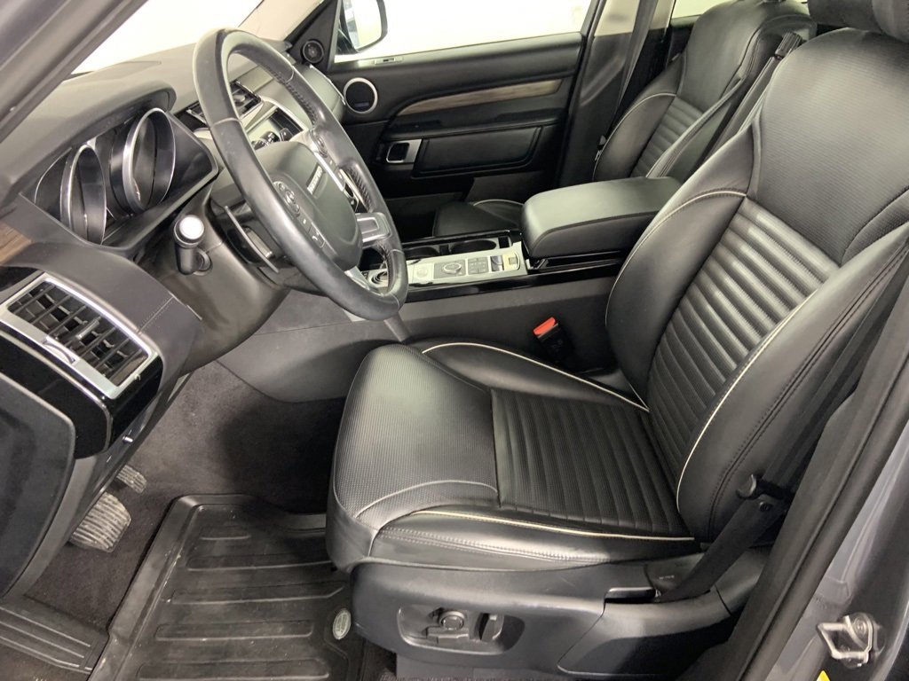 Used 2017 Land Rover Discovery HSE Luxury image 14