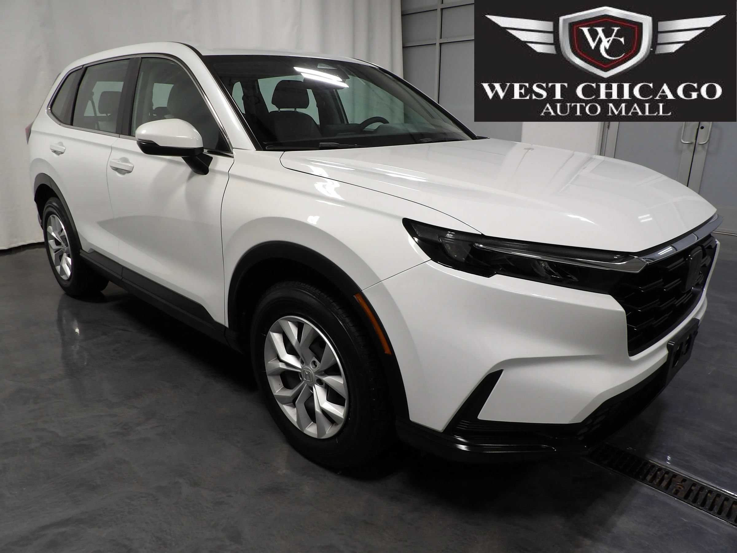 Used 2023 Honda CR-V LX image 1