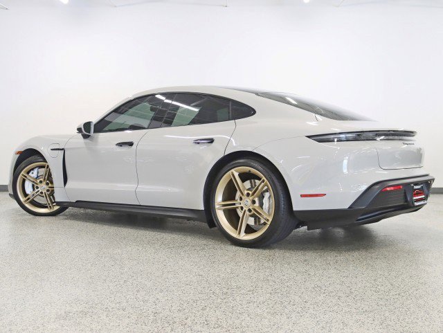 Used 2024 Porsche Taycan 4S image 9