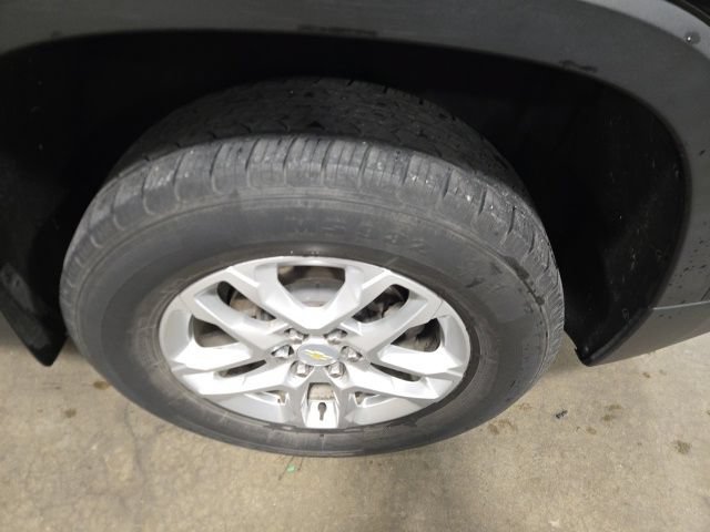 Used 2021 Chevrolet Traverse LT FWD image 10