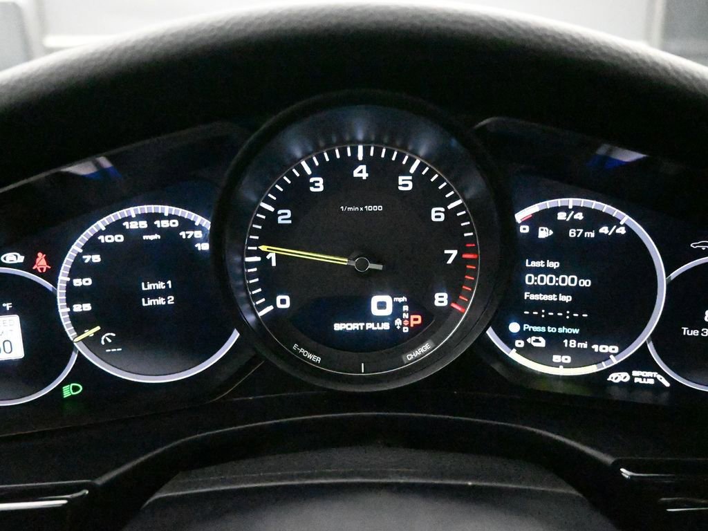 Used 2020 Porsche Panamera 4 image 38