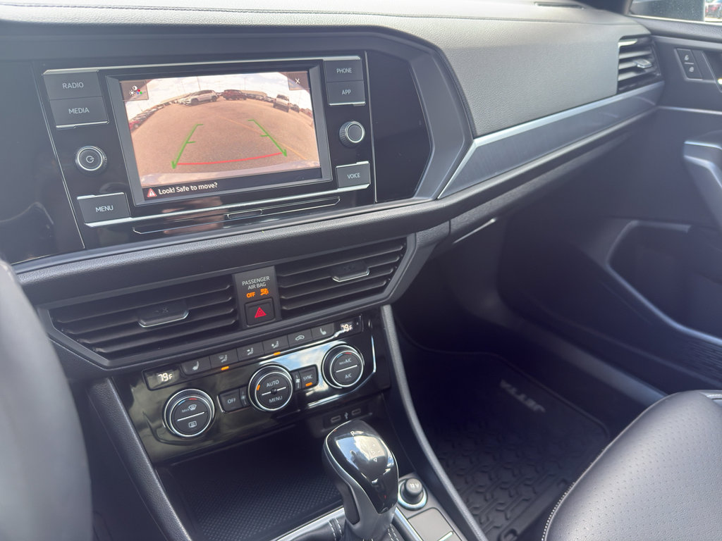 Used 2022 Volkswagen Jetta SE FWD image 21