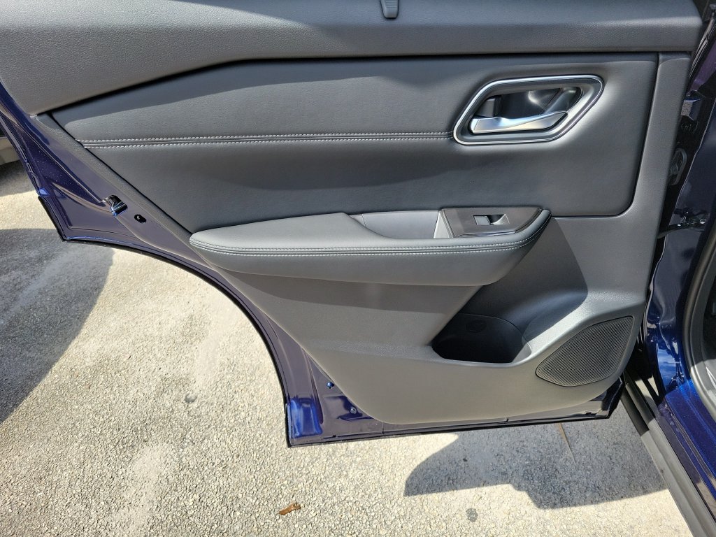 New 2026 Nissan Rogue Platinum AWD/4WD image 18