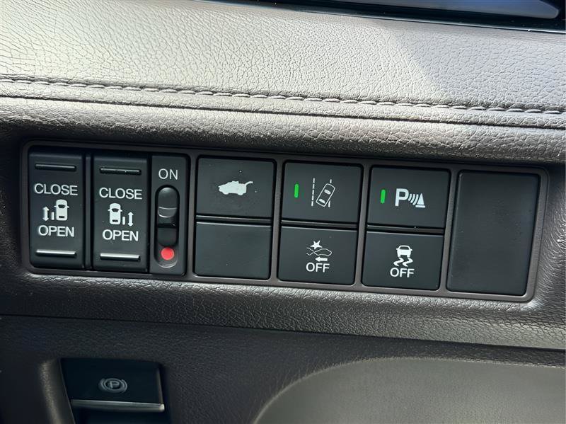 Used 2018 Honda Odyssey Elite image 57