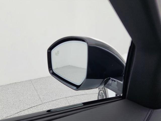 Certified 2026 Jaguar F-PACE SVR AWD/4WD image 27