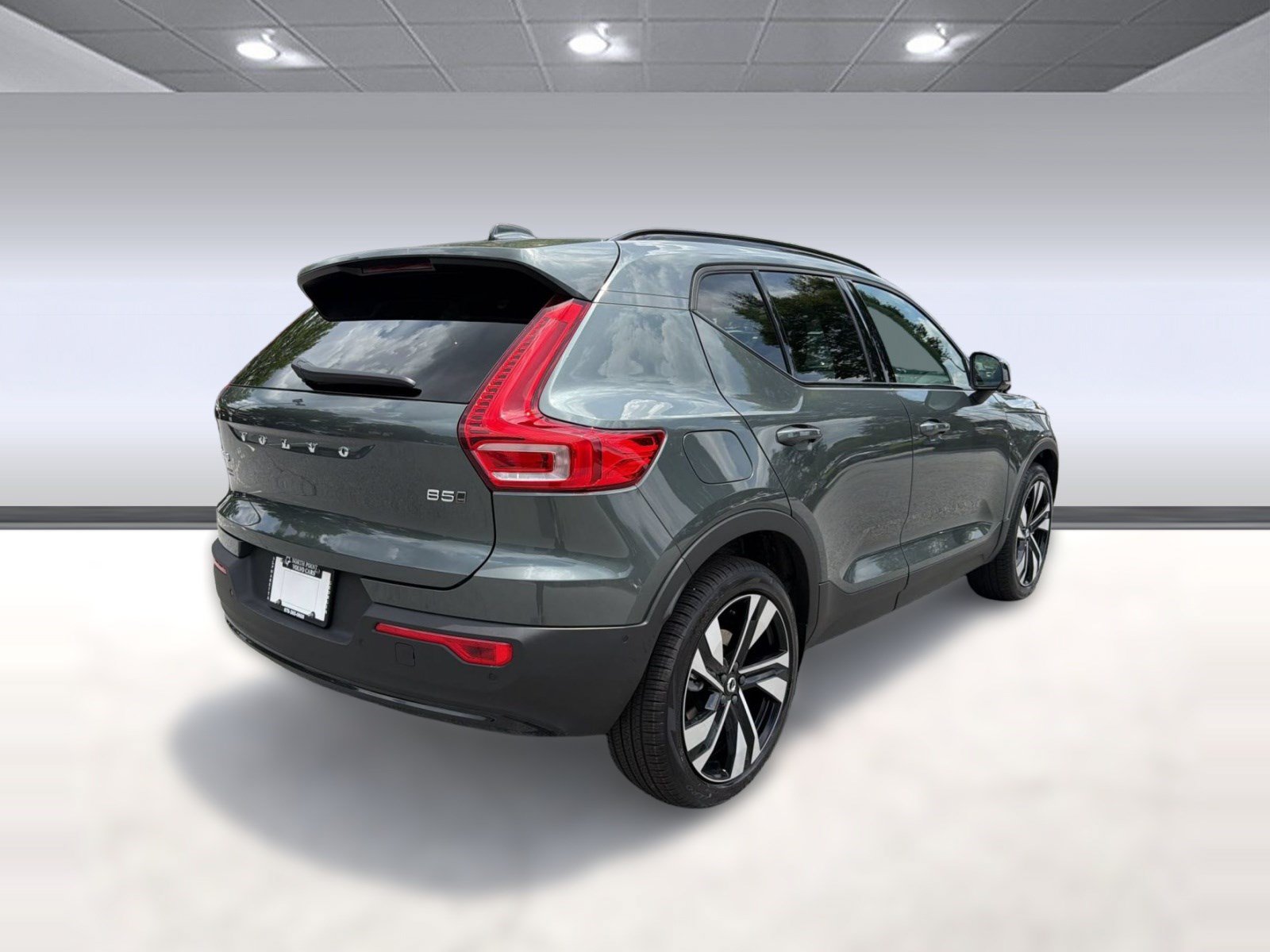 New 2026 Volvo XC40 B5 Plus w/ Climate Package AWD/4WD image 9