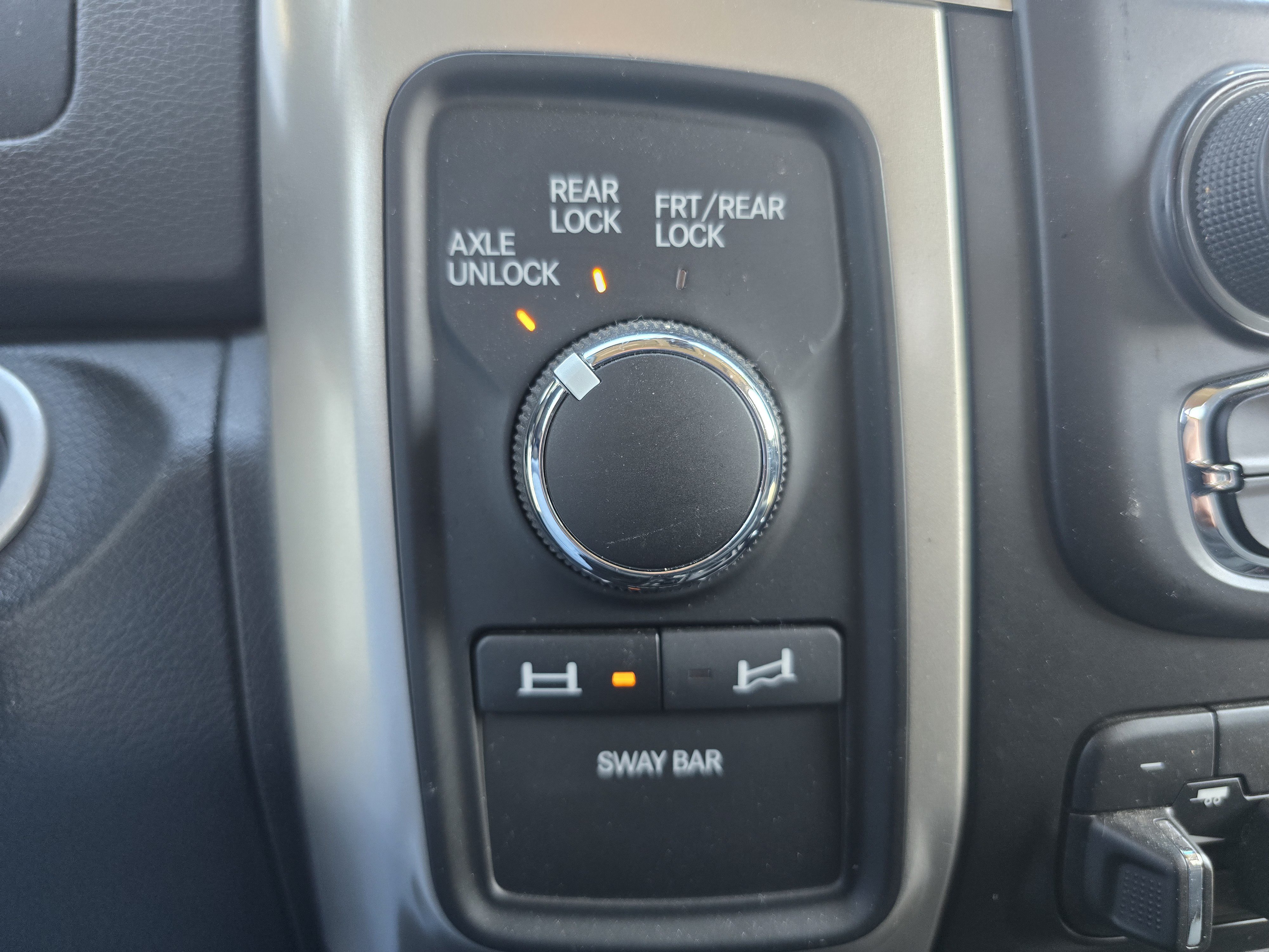 Used 2016 RAM 2500 Power Wagon w/ Luxury Group AWD/4WD image 28
