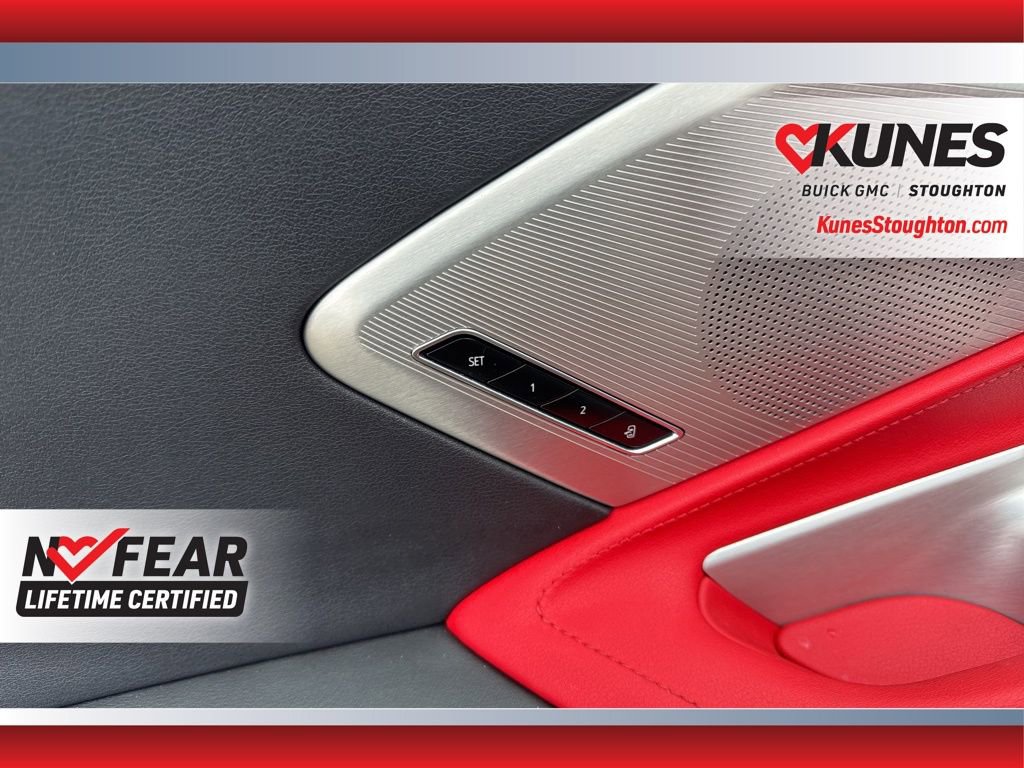 Used 2024 Chevrolet Corvette Stingray Preferred Conv w/ 2LT image 18